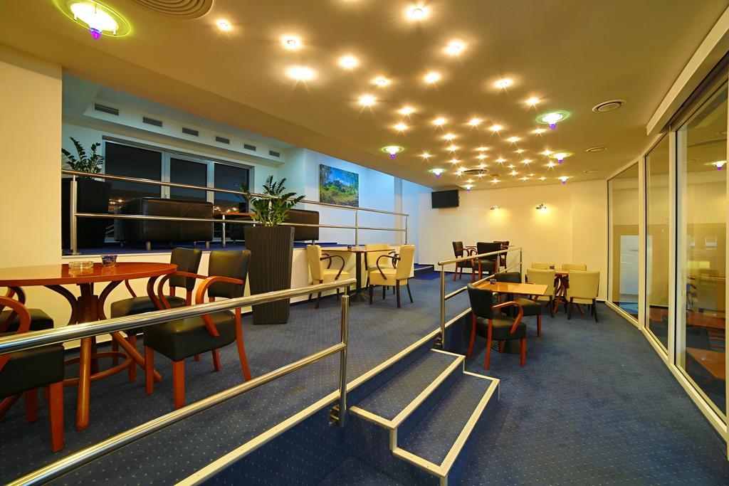 Hotel Saris Bardejov Exterior photo